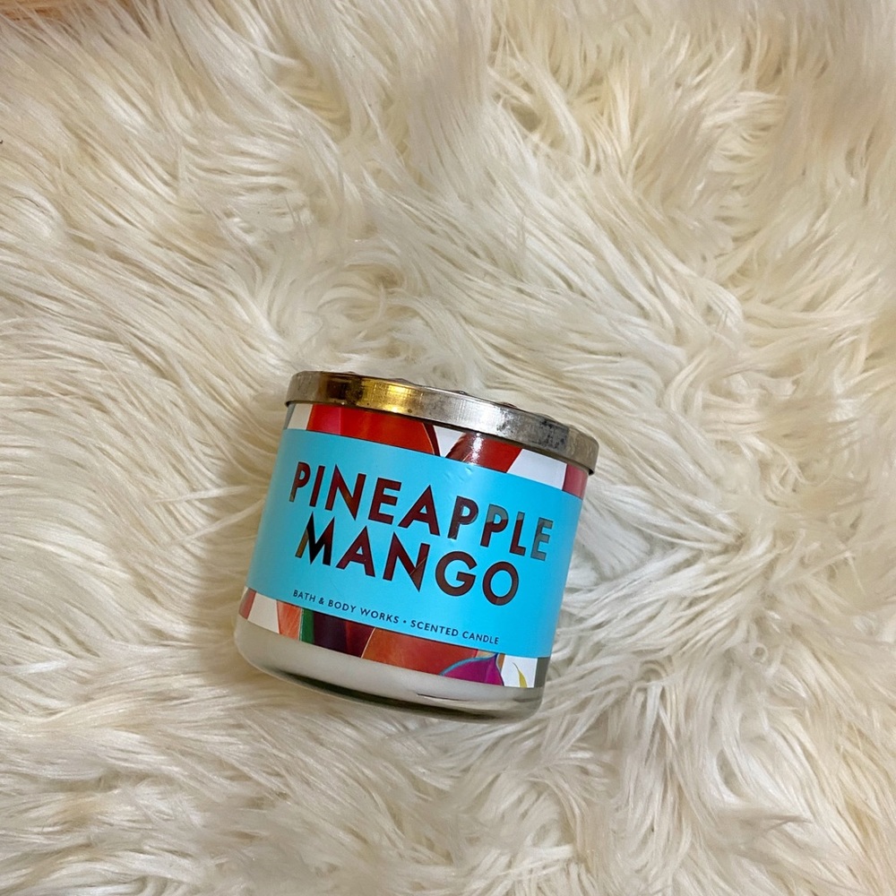 Bath & Body Works 3 Wick Candle “Pineapple Mango”